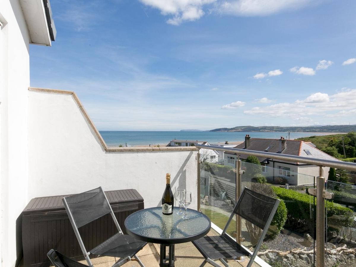 Pass The Keys 2 Bed Sea View Apartment With Balcony Parking Benllech Exterior foto